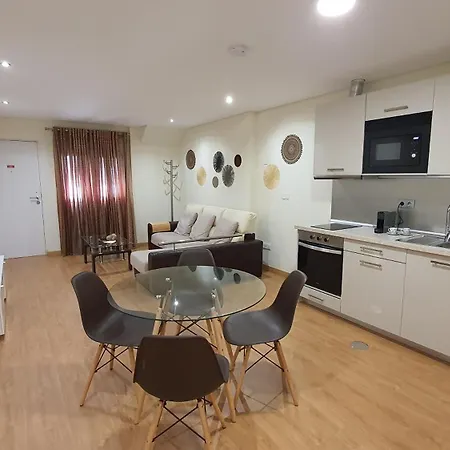 아파트 Marques Garden With Parking *