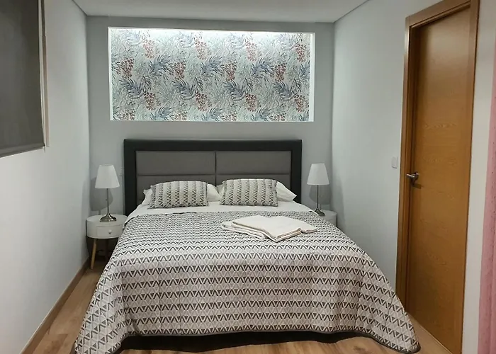 Marques Garden With Parking Apartman