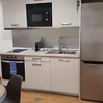 Marques Garden With Parking Порту